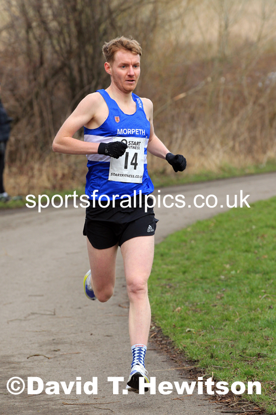 Senior men and veteran men over-40s NECAA Road Relay Champs., Hetton Lyons Park, Hetton le Hole, County Durham. Photo: David T. Hewitson/Sports for All Pics